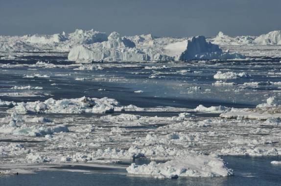O mar gelado em frente ao nosso hotel em Ilulissat, na Groelândia